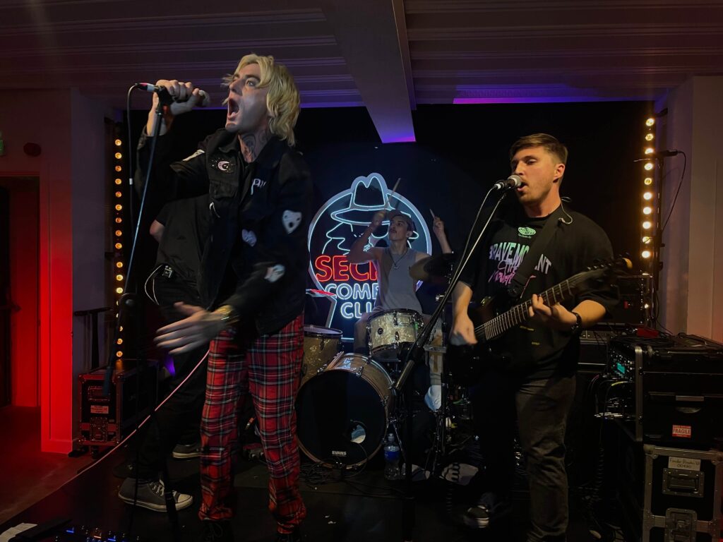 Alternative great escape