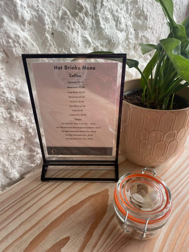 Luna Hut Sauna Cafe