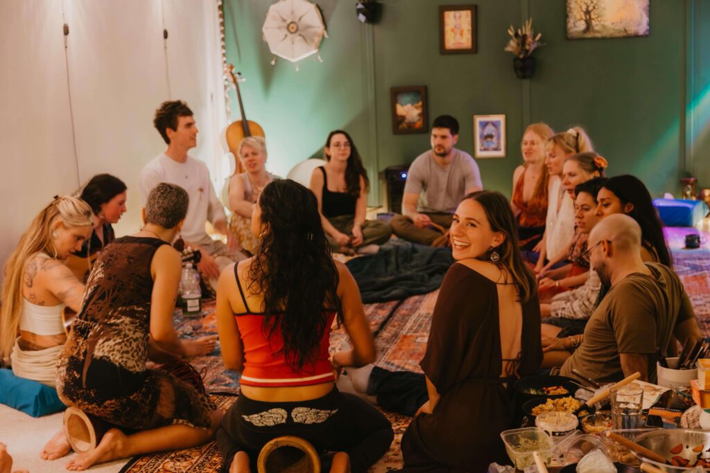 Katie Nicholson / Neighbourhuud