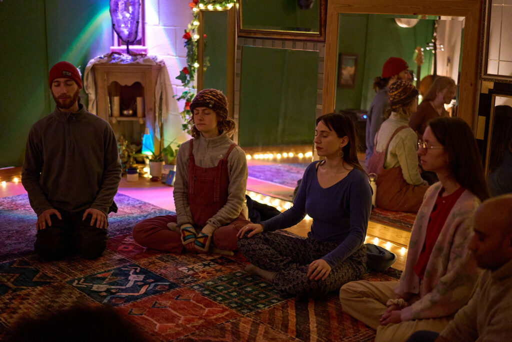 Katie Nicholson / Neighbourhuud